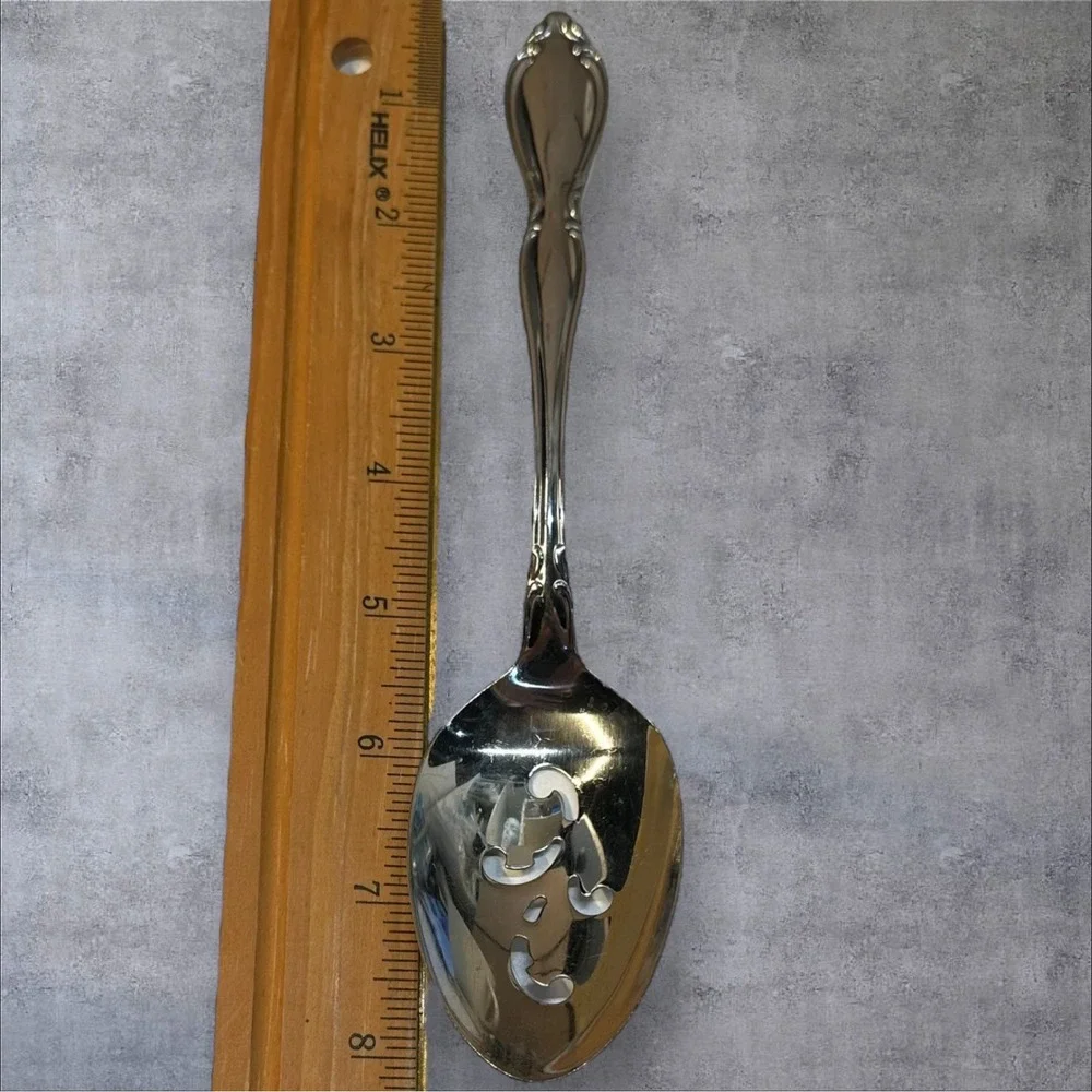Oneida‎ Stainless Canada STRATHMORE Slotted Serving Spoon